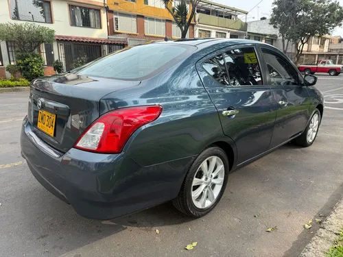Nissan Versa 1.6 Advance