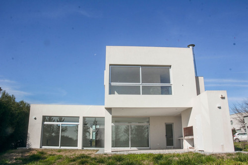 Imagen 22 de 22 de Casa En Venta En Lomas City Bell 3 Dormitorios