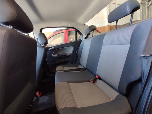 Volkswagen Voyage 1.6 Confortline 101cv