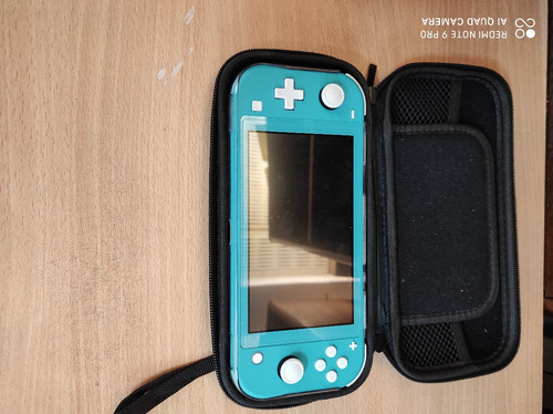 Nintendo Switch Lite + 3 Juegos