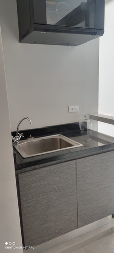 Imagen 16 de 23 de Oficina En Venta Remodelada En C.c Parque Cerro Verde Precio A Consultar