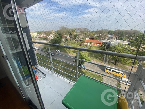 Imagen 4 de 11 de Vendo Apartamento De 2 Dormitorio En Suite, Vista Despejada, Con Garaje - Malvín