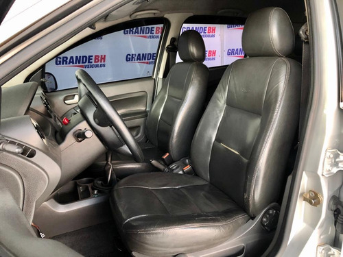 Ford Fiesta 1.6 Mpi Hatch 8v Flex 4p Manual
