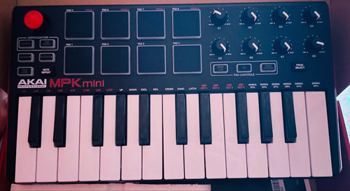 Teclado Controlador Midi Usb Akai Mpk Mini2 Negro Con Rojo (Usado)