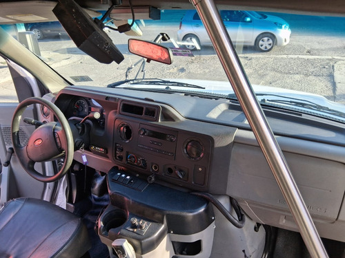Econoline E450 Para 15 O 24 Pasaeros