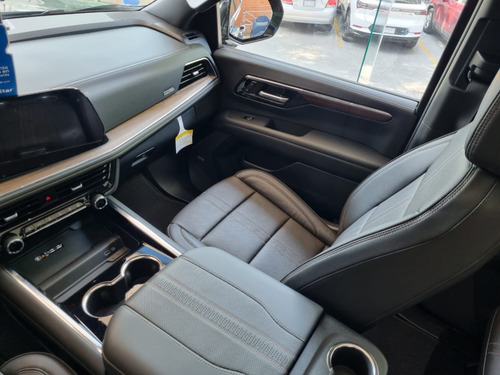 Chevrolet Suburban 6.2 High Country 4X4 At