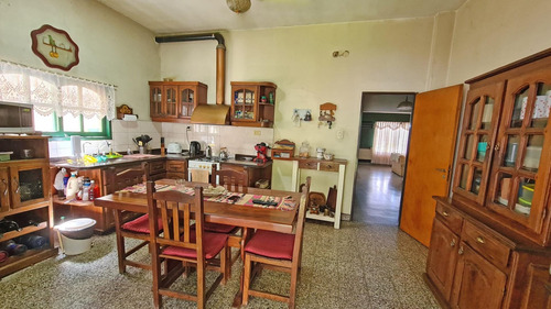 Imagen 4 de 11 de Casa Americana De 4 Ambientes En Venta En Ituzaingo Norte