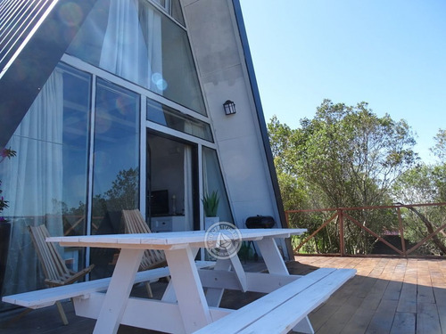Nórdica En Villa Serrana