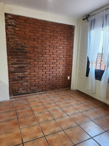 Casa En Venta Con Estilo Rustico En Piedra Lisa