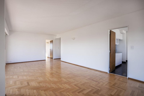 Venta Departamento 4 Amb Cochera Baulera Piso 11 Vista 360- Martinez