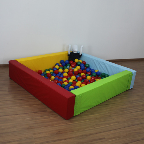 Piscina De Bolinhas Quadrada Desmontável 1m20 X 1m20 X 30cm Cor Vermelho