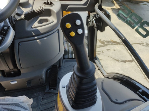 Retroexcavadora Cukurova 4x4 Motor Perkin 100 Hp Motorman
