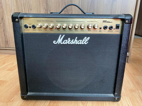 Amplificador Marshall Mg30dfx. 80w.