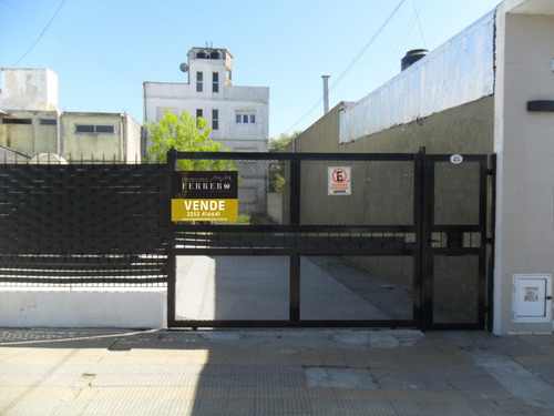 Depto. 2 Amb. Con Estacionamiento En Plena Avda.