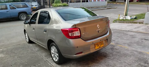 Renault Logan 1.6 Authentique