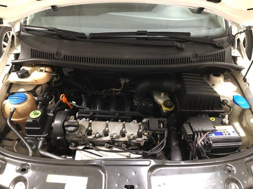 Imagem 12 de 12 de Volkswagen Fox 1.6 Mi 8v Flex 4p Manual