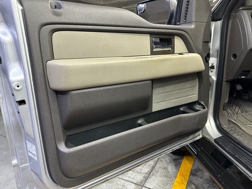 Ford Lobo 5.4 XLT Cab Reg 4x4