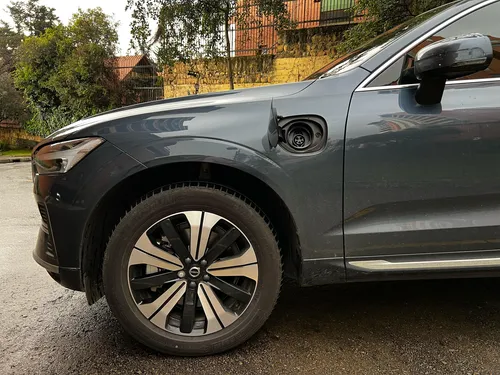 Volvo XC60 2.0 T8 Plus
