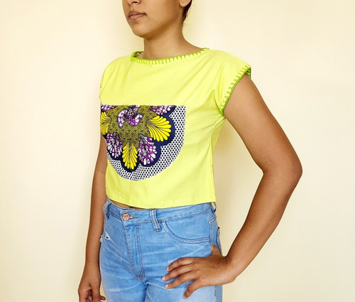 Imagem 4 de 5 de Blusa Cropped Feminina Tecido Lia