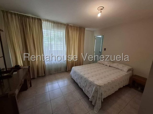 Apartamento En Venta En Colinas De Los Caobos Con Excelente Vista De Caracas Y El Avila