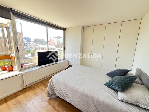 Departamento En Venta De 2 Dorm. En Providencia