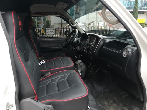 Nissan Urvan 3.0 Di 12 Pasajeros