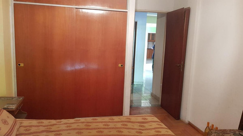 Imagen 9 de 30 de Piso Al Frente - 4 Ambientes Con 2 Cocheras Y Baulera - Patio Y Parrilla Villa Luro