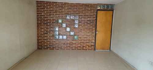Casa 4 Dor Con 2 Locales Comerciales, La Calera