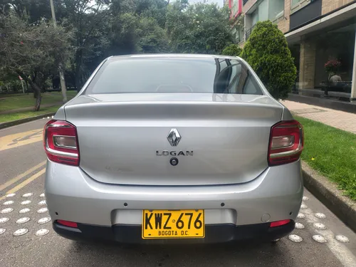 Renault Logan 1.6 Privilege / Intens