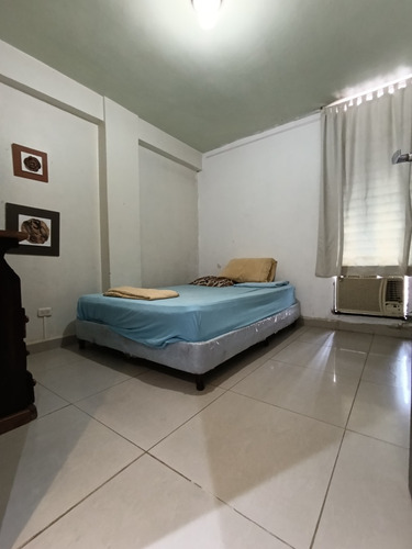 En Alquiler Apartamento En Urbanización Calicanto