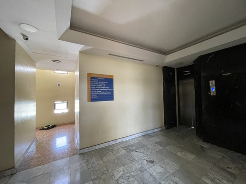 Edificio En Naco De 6 Niveles Con 23 Parqueos Entrega 45 Dia