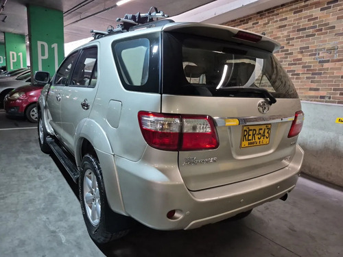 Toyota Fortuner 3.0 Sr5