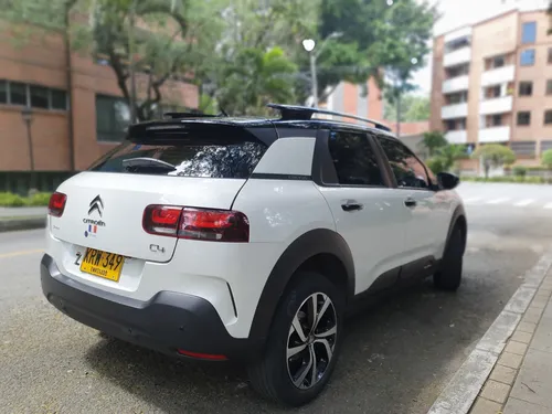 Citroën C4 Cactus 1.6 Shine Turbo Aut