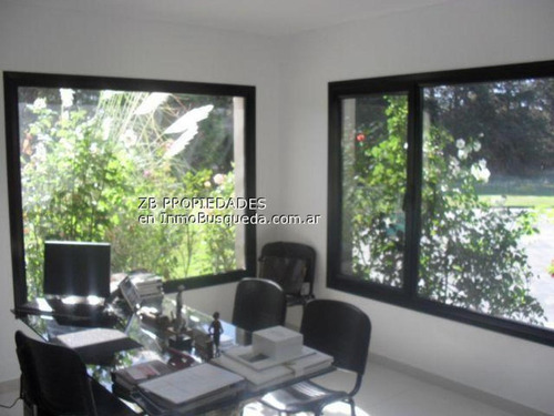 467 E/ 142 Y 143: Casa En Country Grand Bell
