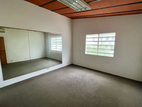 Imagen 7 de 24 de Casa Comercial En Venta 220m2 C Y 348m2 T Los Palos Grandes