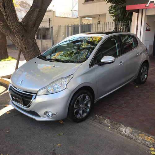 Imagen 1 de 9 de Peugeot 208