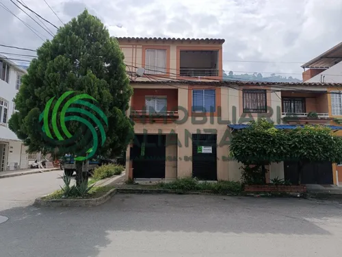 Local En Arriendo En Molino Del Campo. Cod A16615