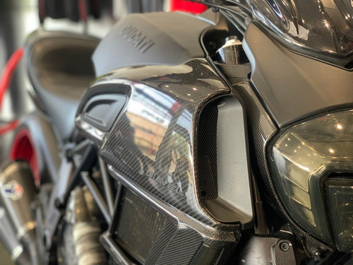 Ducati Diavel / Solo Para Exigentes / Full Carbon / Nzr