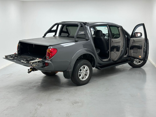 Mitsubishi L200 Triton 3.5 HPE 4X4 CD V6 24V FLEX 4P AUTOMÁTICO