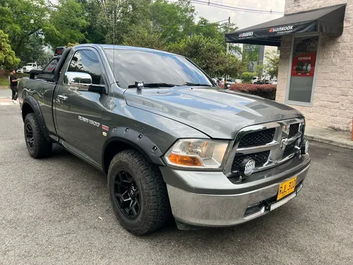 Dodge Ram 5.7 1500 Slt 4x2
