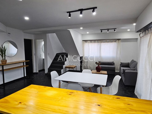 Departamento 4 Ambientes Tipo Duplex. Apto Credito!! Frente Plaza San Martin Centro. Con Cochera Cubierta