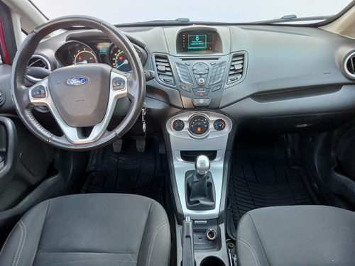 Imagen 13 de 15 de Ford Fiesta 2016 1.6 Se Mt