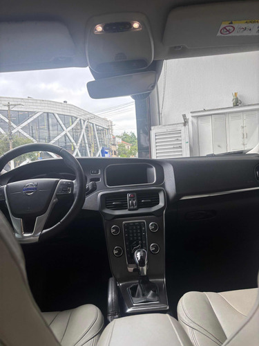 Volvo V40 2.0 T4 Momentum Drive-e 5p