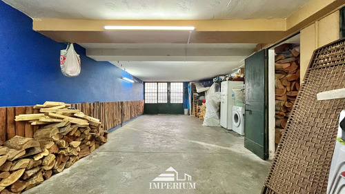 Casa De 2 Dormitorios, 2 Baños Y Garaje En Parque Batlle
