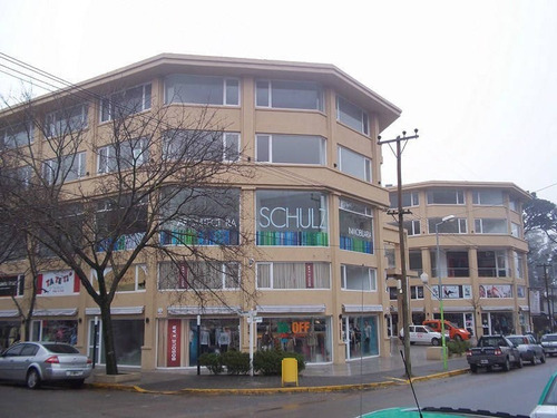 Imagen 3 de 9 de Local En Pinamar - Paseo El Agora 70