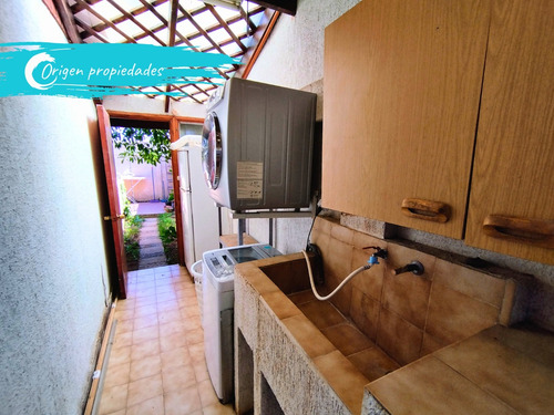Casa A Cuadras Parque El Canelo, Barrio Turístico Algarrobo