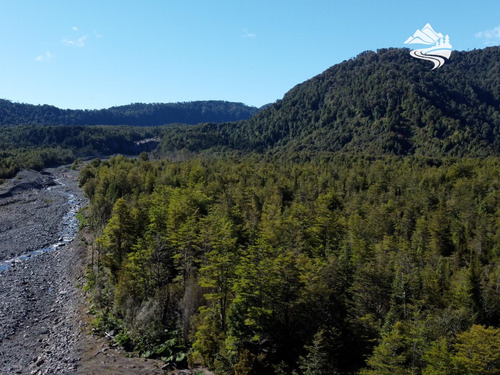 Macrolotes Con Río A 40 Minutos De Puerto Montt