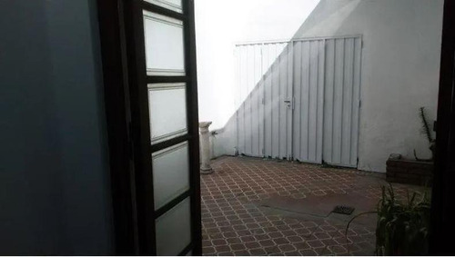 Casa Venta 2 Dormitorios 1 Baño 1 Cochera Y Patio 80 Mts 2 Cubiertos - Terreno 102 Mts 2- La Plata