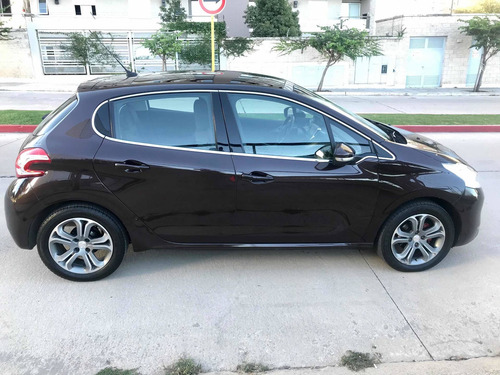 Peugeot 208 1.6 Feline 2014