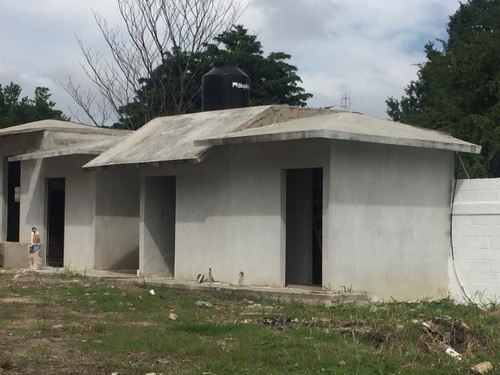 Terreno Bardado Con Palapa En Construcción Ideal Para Restaurante O Descanso